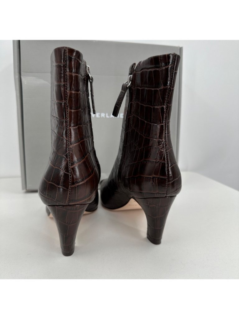 Everlane The Short Banana Heel Boot In Brown Crocodile Leather 8 Ankle Zip — image 5 of 6